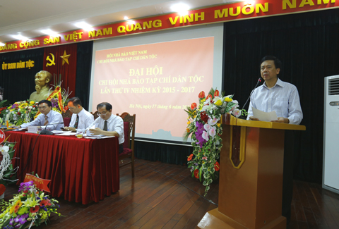 Tiến sĩ Phan Văn Hùng, Thứ trưởng, Phó Chủ nhiệm UBDT phát biểu tại Kuwin24 cơm Trang Cá Độ Bóng Đá.